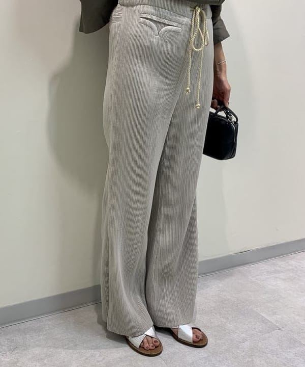 松元 晴佳さんの「BEAMS WOMEN｜GIANNI CHIARINI / ALIFA レザーショルダーバッグ S」を使ったコーディネート