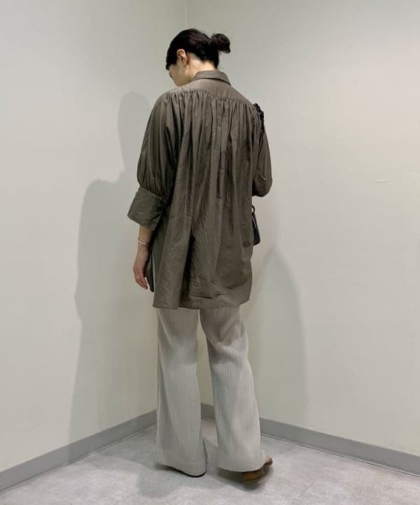 松元 晴佳さんの「BEAMS WOMEN｜GIANNI CHIARINI / ALIFA レザーショルダーバッグ S」を使ったコーディネート