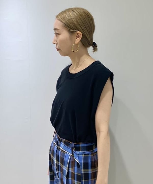 丸山 真菜美さんの「BEAMS WOMEN｜Ray BEAMS / アンクルストラップ パンプス」を使ったコーディネート