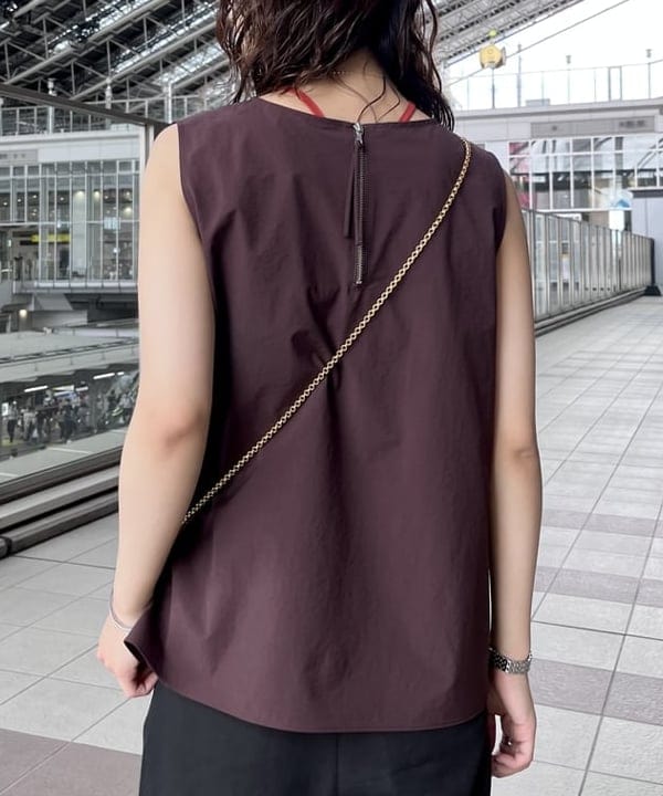 蒲原 捺美さんの「BEAMS WOMEN｜Demi-Luxe BEAMS / バックジップ ノースリーブプルオーバー」を使ったコーディネート