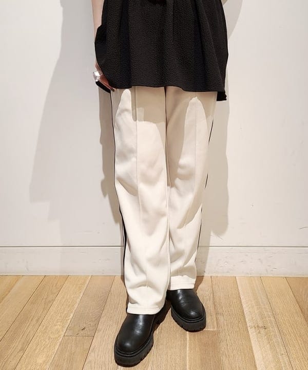 saori KATOさんの「BEAMS WOMEN｜noeyedia / メガネ ”NE-430”」を使ったコーディネート