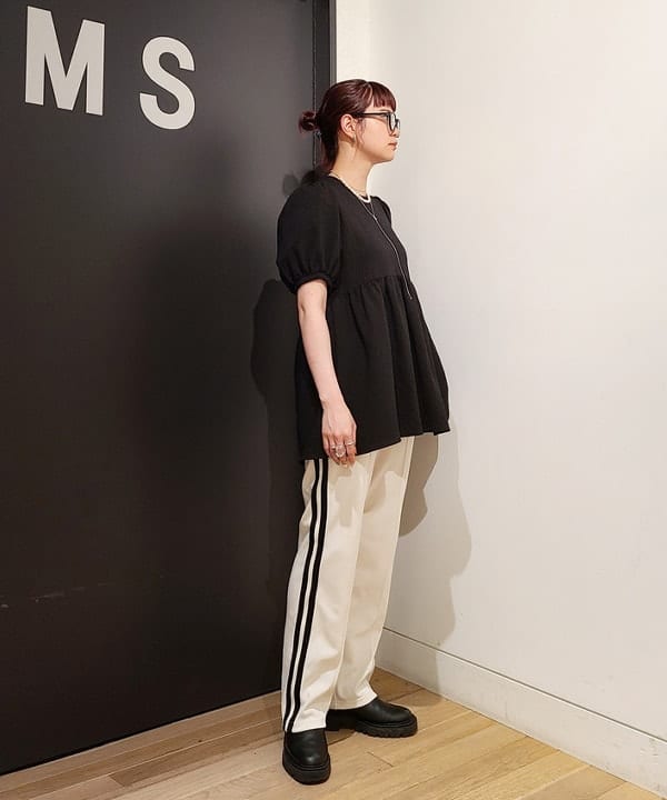 saori KATOさんの「BEAMS WOMEN｜noeyedia / メガネ ”NE-430”」を使ったコーディネート