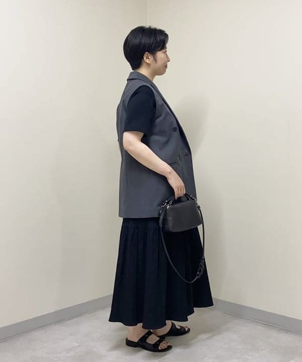 もり ともみさんの「BEAMS WOMEN｜GIANNI CHIARINI / ALIFA レザーショルダーバッグ S」を使ったコーディネート