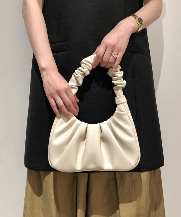 pinさんの「BEAMS WOMEN｜JW PEI / Gabbi Bag」を使ったコーディネート