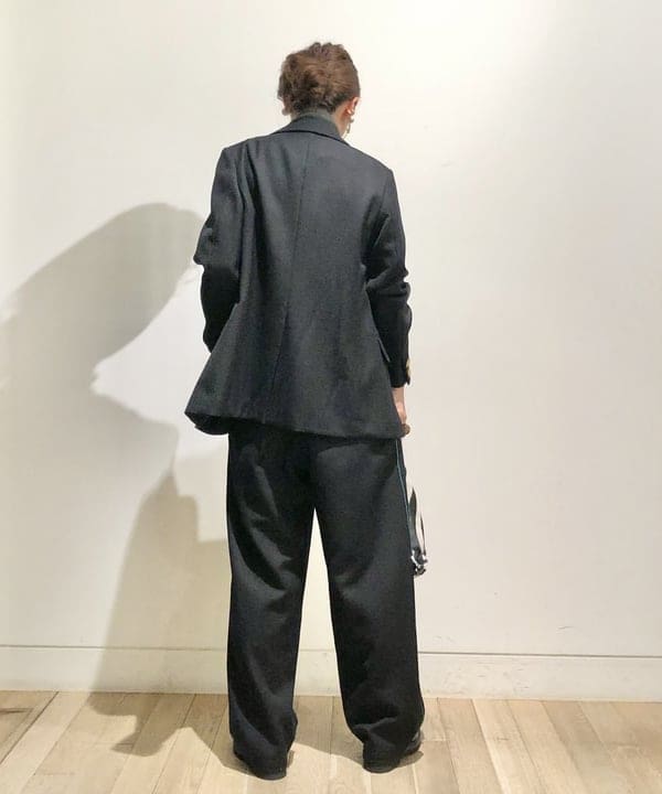 佐藤 美樹さんの「BEAMS WOMEN｜Demi-Luxe BEAMS / パール イヤリング」を使ったコーディネート