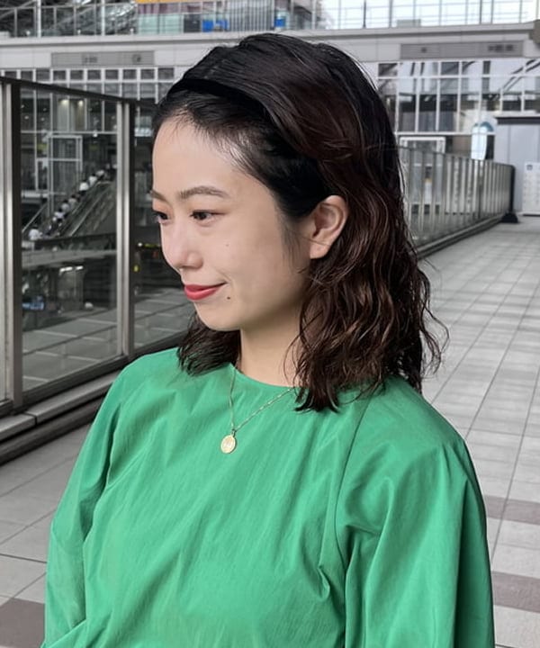 蒲原 捺美さんの「BEAMS WOMEN｜Demi-Luxe BEAMS / コットンナイロン ランタンスリーブプルオーバー」を使ったコーディネート