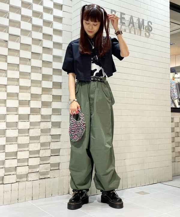 りかちょび/岸本梨佳さんの「BEAMS WOMEN｜BEAMS BOY / US ARMY オーバー パンツ」を使ったコーディネート