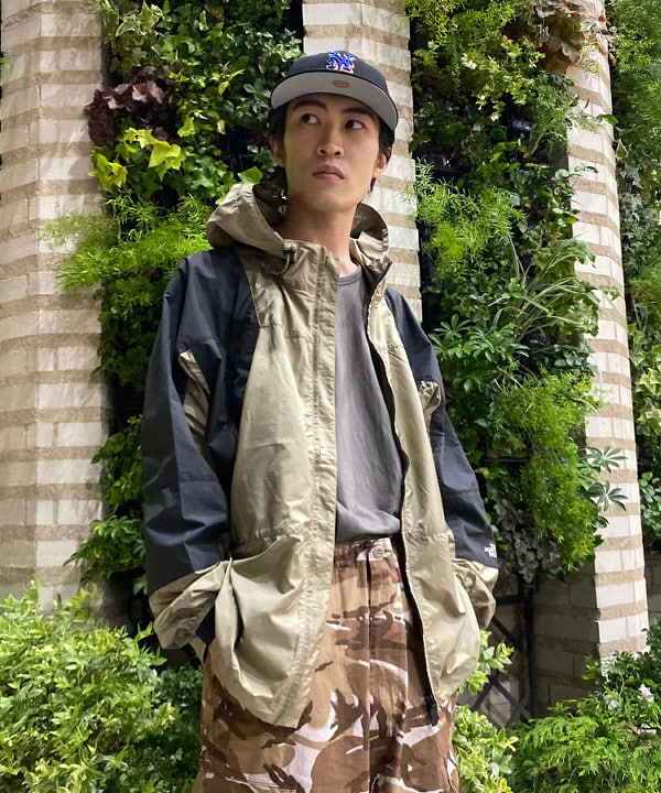 平柳 楓馬さんの「BEAMS WOMEN｜【ビームスの百名品】NEW ERA &times; BEAMS / 別注 9Fifty Retro Crown Cap」を使ったコーディネート