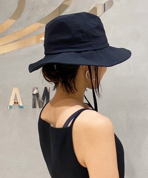 川口 恵さんの「BEAMS WOMEN｜TEVA / HURRICANE VERGE」を使ったコーディネート