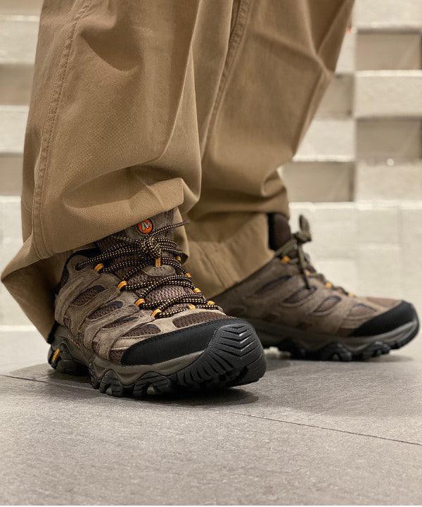 佐々木 優さんの「BEAMS WOMEN｜BEAMS PLUS / ウエストポイントクロス ミリタリー トラウザーズ」を使ったコーディネート