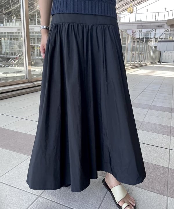 蒲原 捺美さんの「BEAMS WOMEN｜Demi-Luxe BEAMS / クロシェ ベスト」を使ったコーディネート