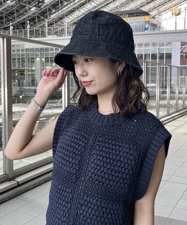 蒲原 捺美さんの「BEAMS WOMEN｜Demi-Luxe BEAMS / クロシェ ベスト」を使ったコーディネート