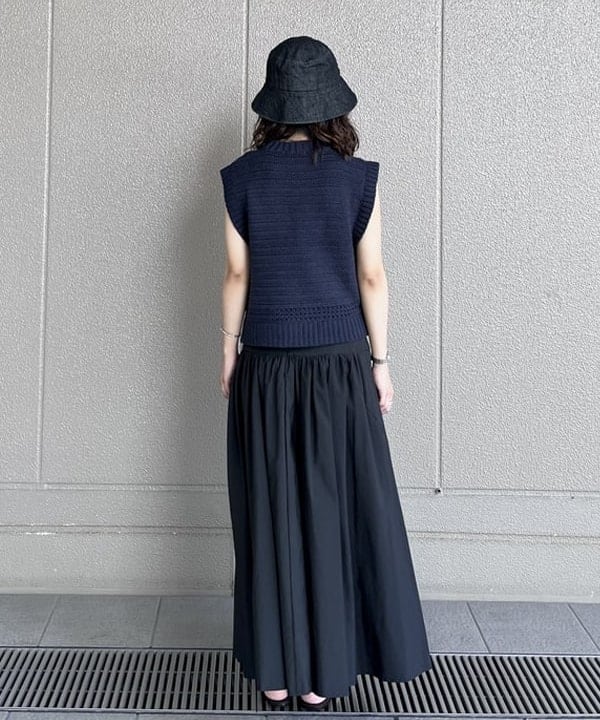 蒲原 捺美さんの「BEAMS WOMEN｜Demi-Luxe BEAMS / クロシェ ベスト」を使ったコーディネート