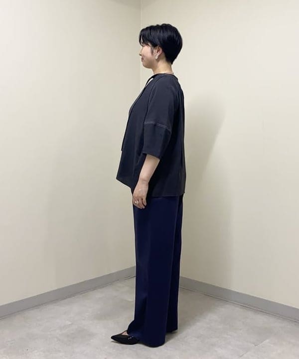 もり ともみさんの「BEAMS WOMEN｜Demi-Luxe BEAMS / ステッチ スキッパーブラウス」を使ったコーディネート