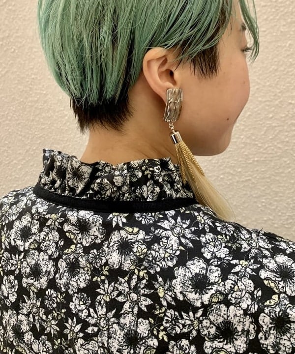 吉田　真実さんの「BEAMS WOMEN｜Ray BEAMS / アンクルストラップ パンプス」を使ったコーディネート