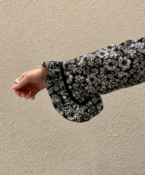 吉田　真実さんの「BEAMS WOMEN｜Ray BEAMS / アンクルストラップ パンプス」を使ったコーディネート