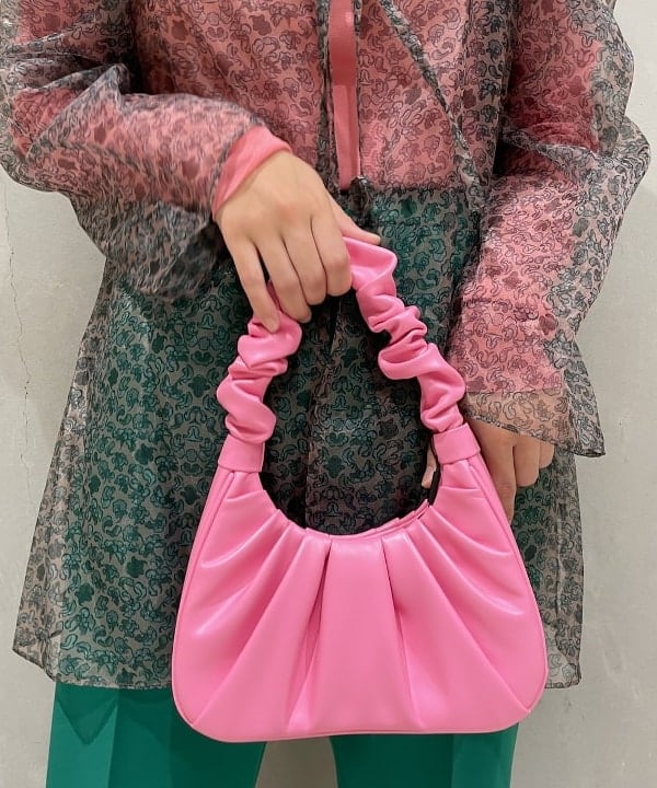 ハルキ　モモナさんの「BEAMS WOMEN｜JW PEI / Gabbi Bag」を使ったコーディネート