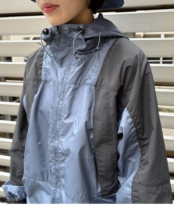 サワイさんの「BEAMS WOMEN｜BEAMS BOY / ラメ リブ クルー ソックス NEW」を使ったコーディネート