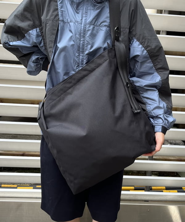 サワイさんの「BEAMS WOMEN｜BEAMS BOY / ラメ リブ クルー ソックス NEW」を使ったコーディネート