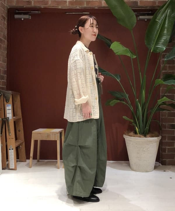 イシイ サオリさんの「BEAMS WOMEN｜BEAMS BOY / ナンバー レース シャツ」を使ったコーディネート