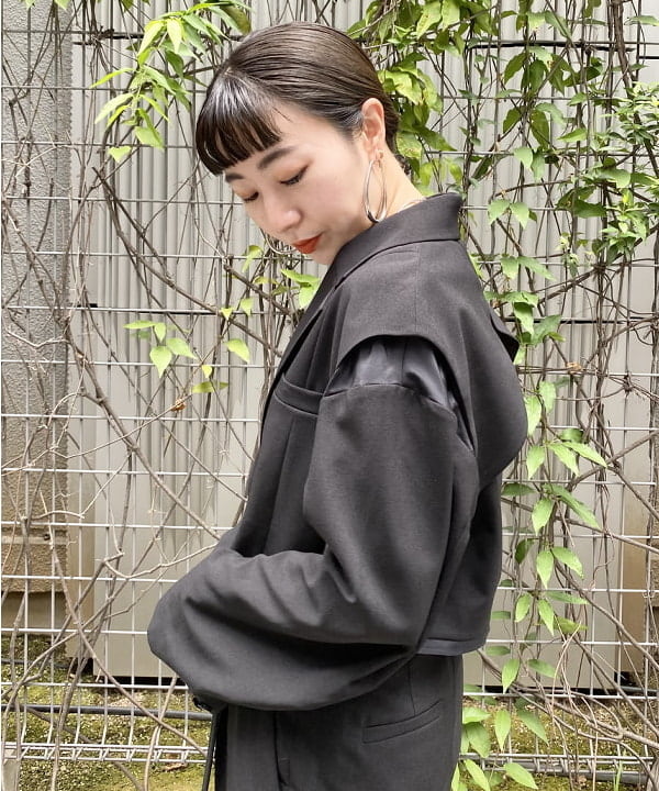 庭野 優紀さんの「BEAMS WOMEN｜Ray BEAMS / アンクルストラップ パンプス」を使ったコーディネート
