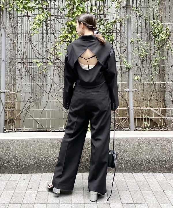 庭野 優紀さんの「BEAMS WOMEN｜Ray BEAMS / アンクルストラップ パンプス」を使ったコーディネート