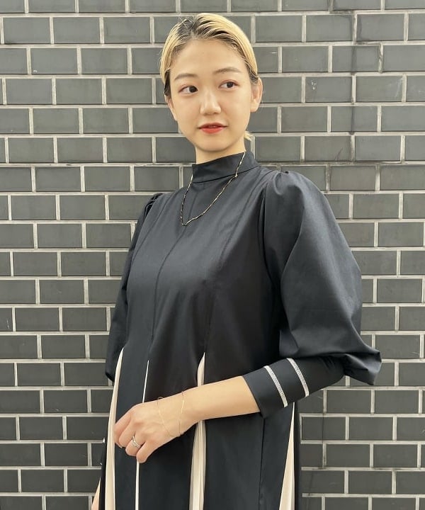 【タグ付き】RBS / 配色タックプリーツワンピース　レイビームス Ray BEAMS（レイビームス）の「RBS / 配色 タック プリーツ