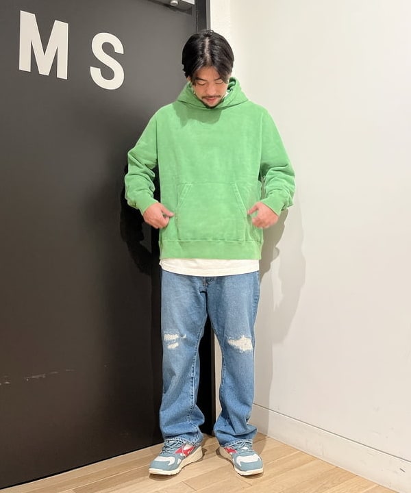滝沢 一喜さんの「BEAMS WOMEN｜REMI RELIEF / 別注 Sweat Pullover Hoodie」を使ったコーディネート