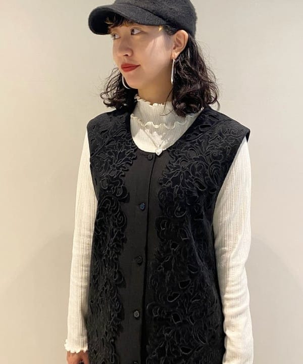 マツド ユメカさんの「BEAMS WOMEN｜ランダム リブ メロー ハイネック カットソー」を使ったコーディネート