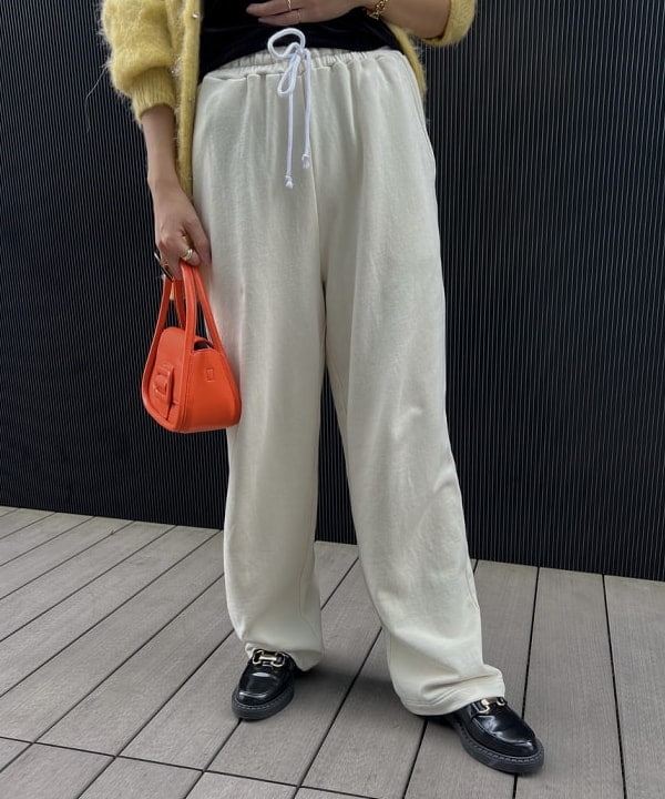 内山 美咲さんの「BEAMS WOMEN｜」を使ったコーディネート