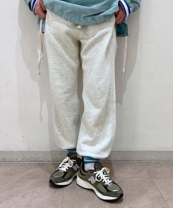清水 彩乃さんの「BEAMS WOMEN｜ナバルボーダー ビッグ ボートネック カットソー」を使ったコーディネート
