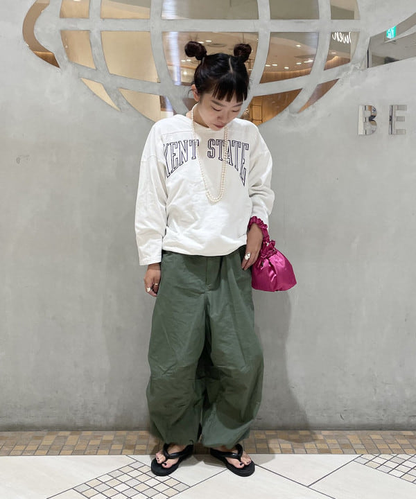 ハルキ　モモナさんの「BEAMS WOMEN｜BEAMS BOY / US ARMY オーバー パンツ」を使ったコーディネート