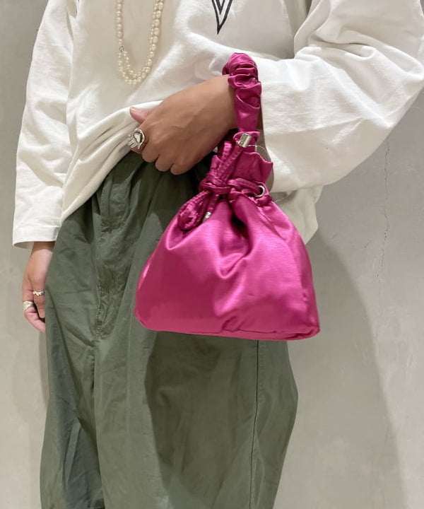 ハルキ　モモナさんの「BEAMS WOMEN｜BEAMS BOY / US ARMY オーバー パンツ」を使ったコーディネート