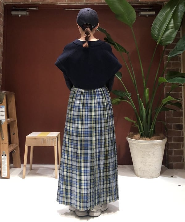 イシイ サオリさんの「BEAMS WOMEN｜BEAMS BOY / スクール ショート ベスト」を使ったコーディネート