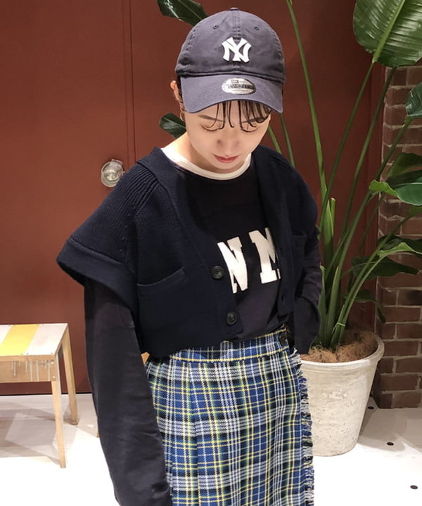 イシイ サオリさんの「BEAMS WOMEN｜BEAMS BOY / スクール ショート ベスト」を使ったコーディネート