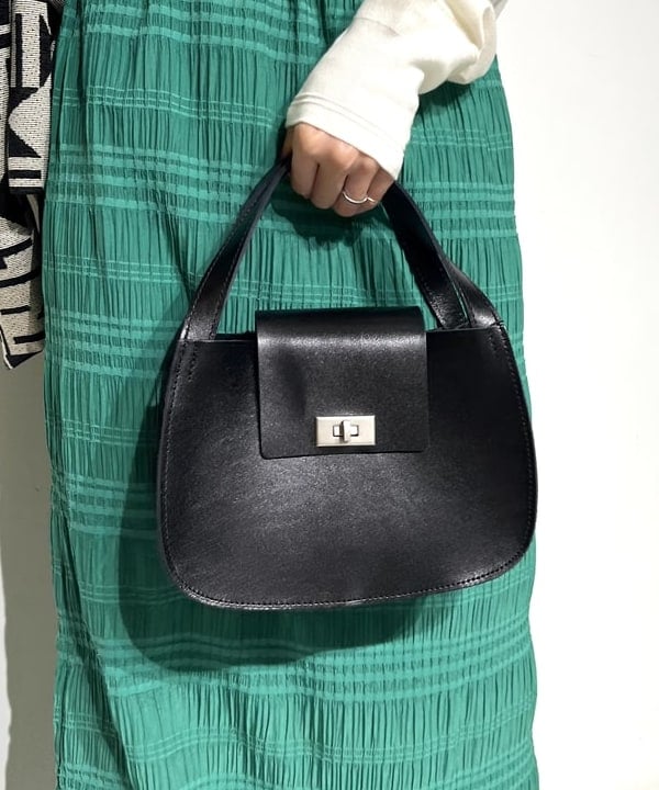 カワグチ シオリさんの「BEAMS WOMEN｜」を使ったコーディネート