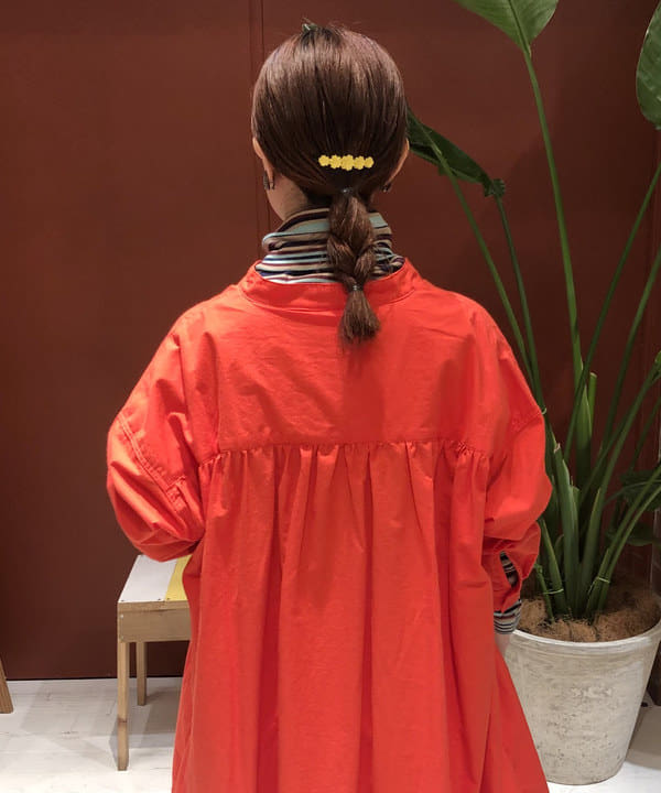 イシイ サオリさんの「BEAMS WOMEN｜BEAMS BOY / BBロゴ ショップバック」を使ったコーディネート