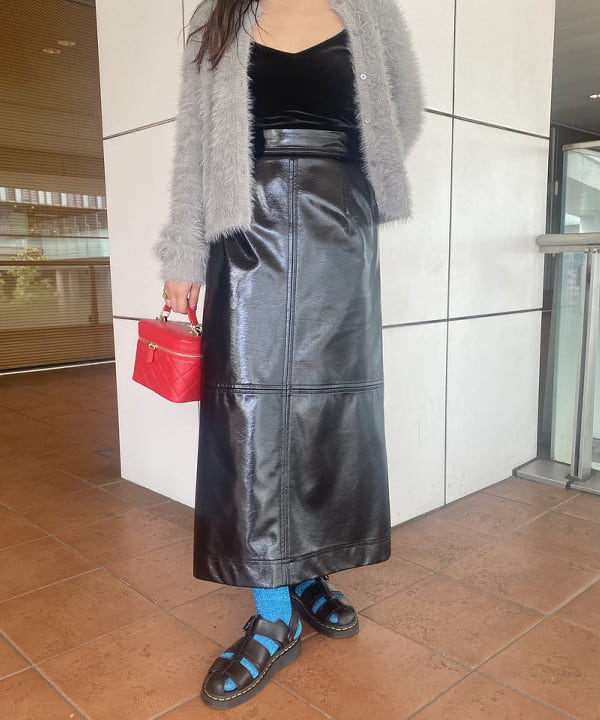 谷坊 ひかるさんの「BEAMS WOMEN｜Ray BEAMS / グリッター ラメ ソックス」を使ったコーディネート