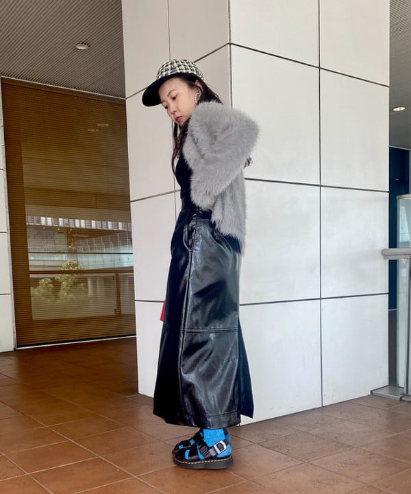谷坊 ひかるさんの「BEAMS WOMEN｜Ray BEAMS / グリッター ラメ ソックス」を使ったコーディネート
