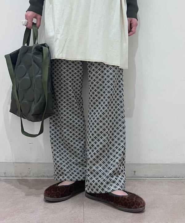 清水 彩乃さんの「BEAMS WOMEN｜【別注】BAG'n'NOUN / ドット バッグ」を使ったコーディネート