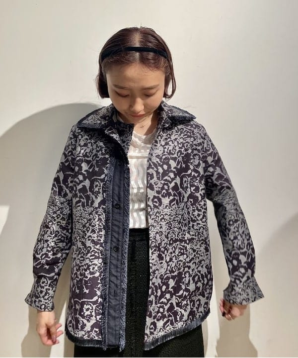 葛岡 七海さんの「BEAMS WOMEN｜maturely / Flower Jacquard Fringe Jacket」を使ったコーディネート