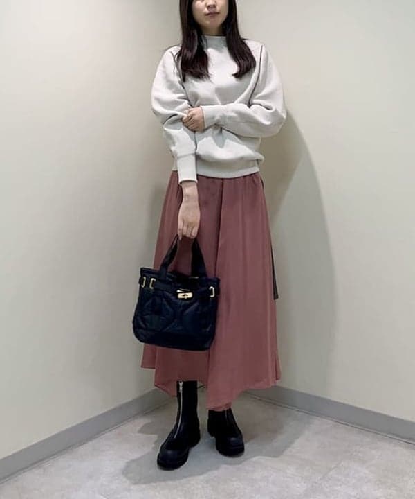 山田 千遥さんの「BEAMS WOMEN｜sita parantica / ナイロン キルト トートバッグ S」を使ったコーディネート