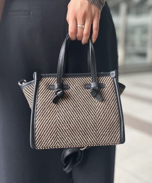 蒲原 捺美さんの「BEAMS WOMEN｜Demi-Luxe BEAMS / フラッフィー ボートネックニット」を使ったコーディネート