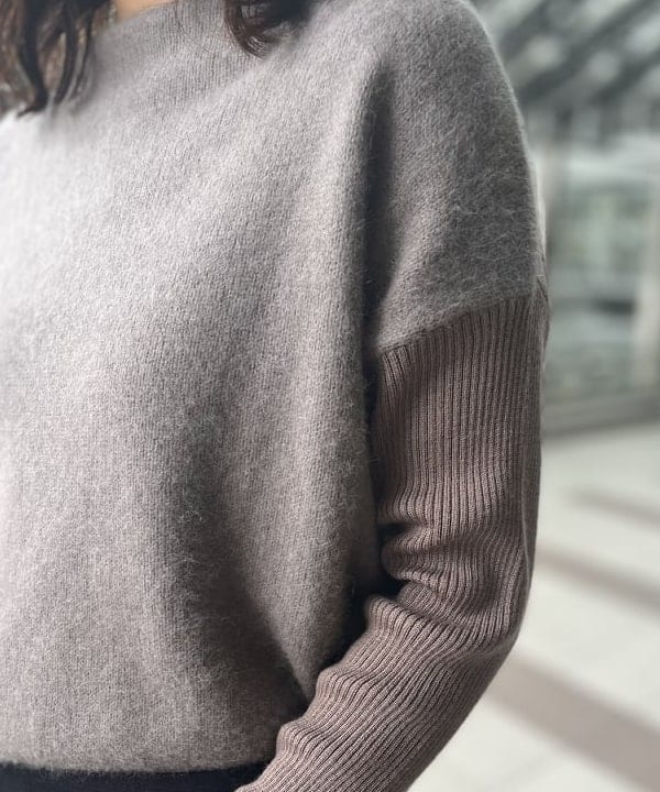 蒲原 捺美さんの「BEAMS WOMEN｜Demi-Luxe BEAMS / フラッフィー ボートネックニット」を使ったコーディネート