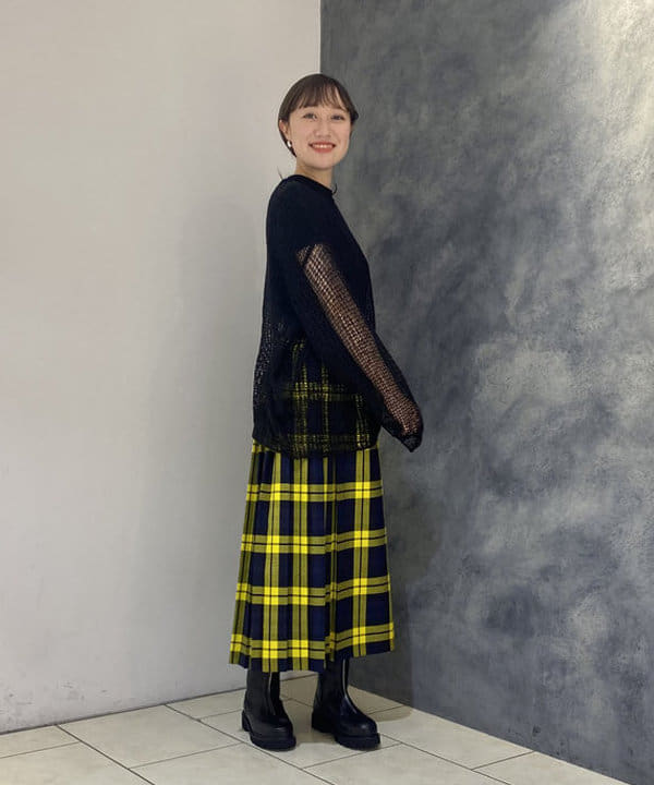 大浦 栞さんの「BEAMS WOMEN｜」を使ったコーディネート