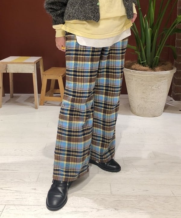 イシイ サオリさんの「BEAMS WOMEN｜」を使ったコーディネート