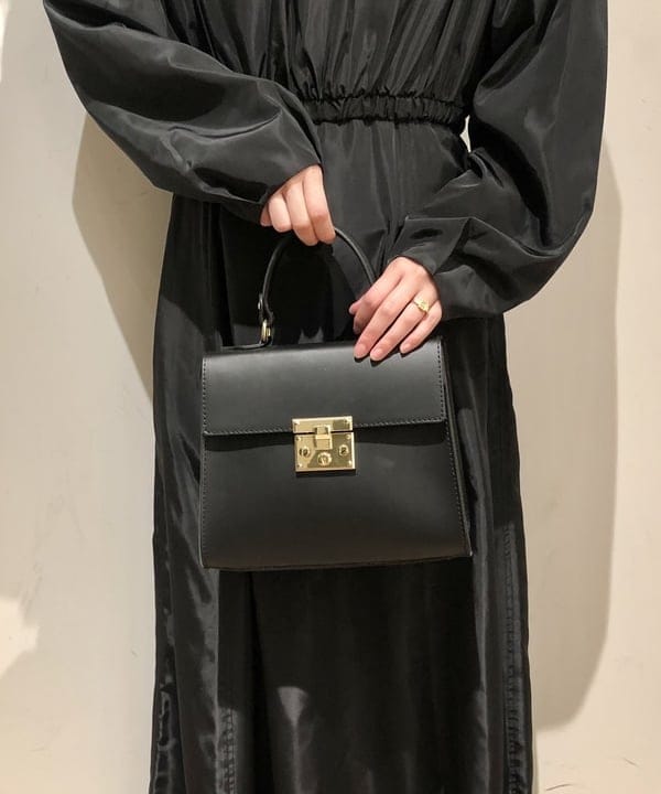 pinさんの「BEAMS WOMEN｜jour couture / Dimple.03 パールネックレス」を使ったコーディネート