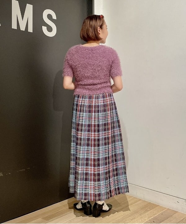葛岡 七海さんの「BEAMS WOMEN｜BEAMS BOY / チェック キルト スカート」を使ったコーディネート