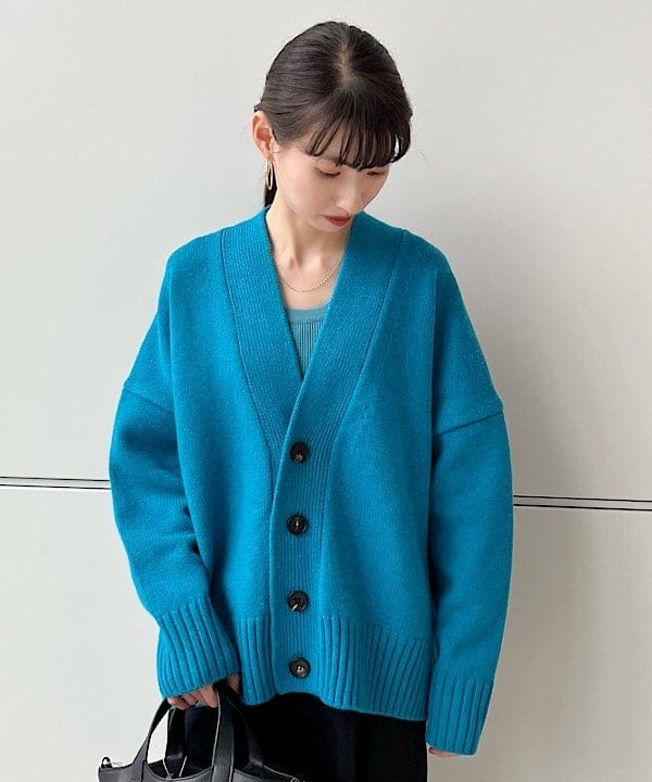 shibataさんの「BEAMS WOMEN｜les bon bon / ヴィクトリア ネックレス ゴールド」を使ったコーディネート