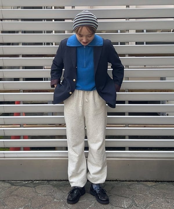 朱華さんの「BEAMS WOMEN｜BEAMS BOY / ポリエステル ウール 3ボタン ブレザー」を使ったコーディネート